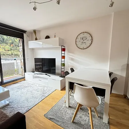 Appartement Life And A Pie De Pistas, *